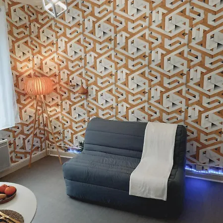 Apartment A 2 Pas Du Port, Le Cube *